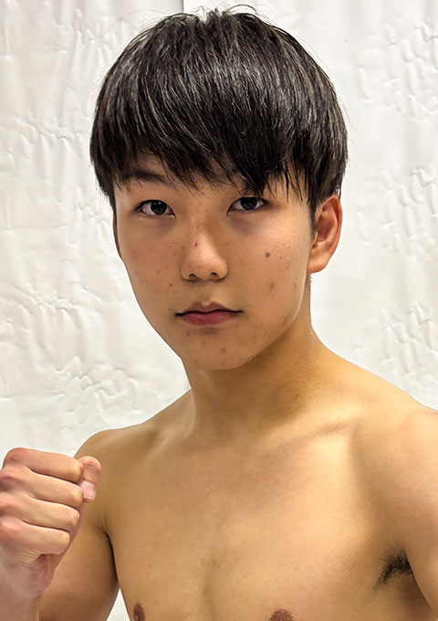 眞弓田涼介